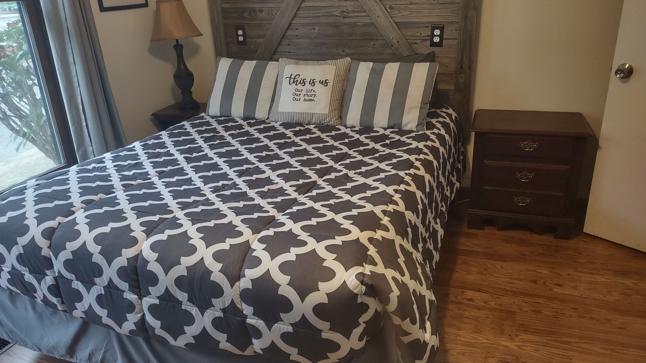Photo of Bedroom in Hot Springs Village