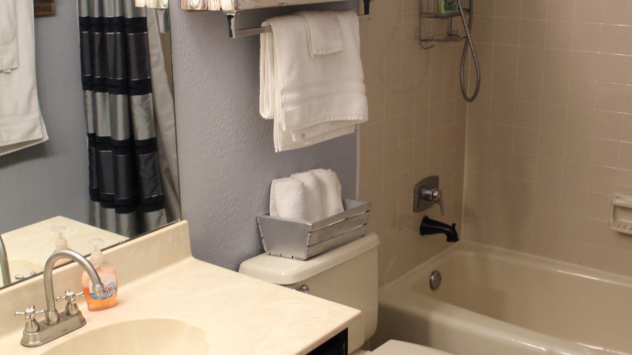 Photo of Bathroom in Hot Springs Village