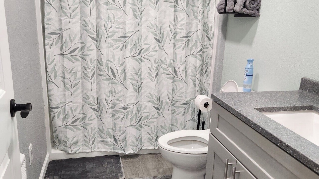 Photo of Bathroom in Scottsbluff
