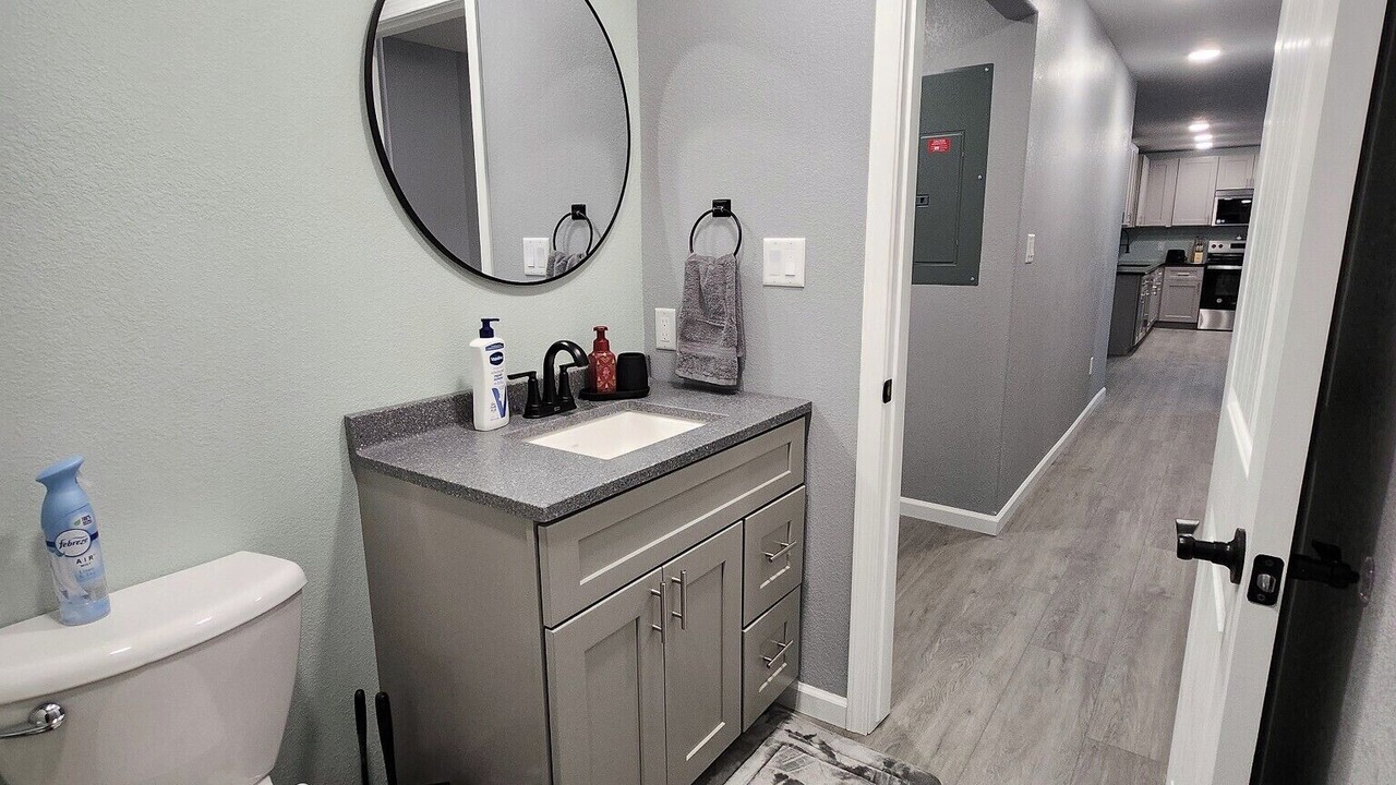 Photo of Bathroom in Scottsbluff