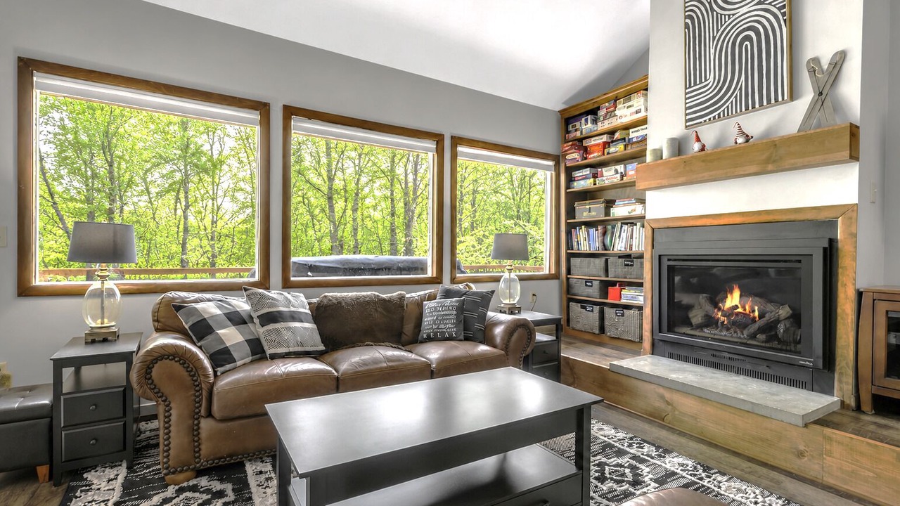 Photo of Livingroom in Ellicottville