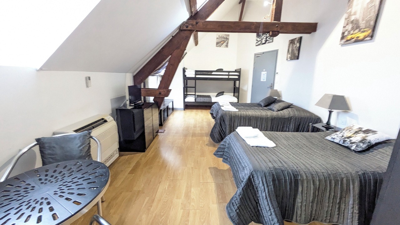 Photo of Bedroom in Quesmy