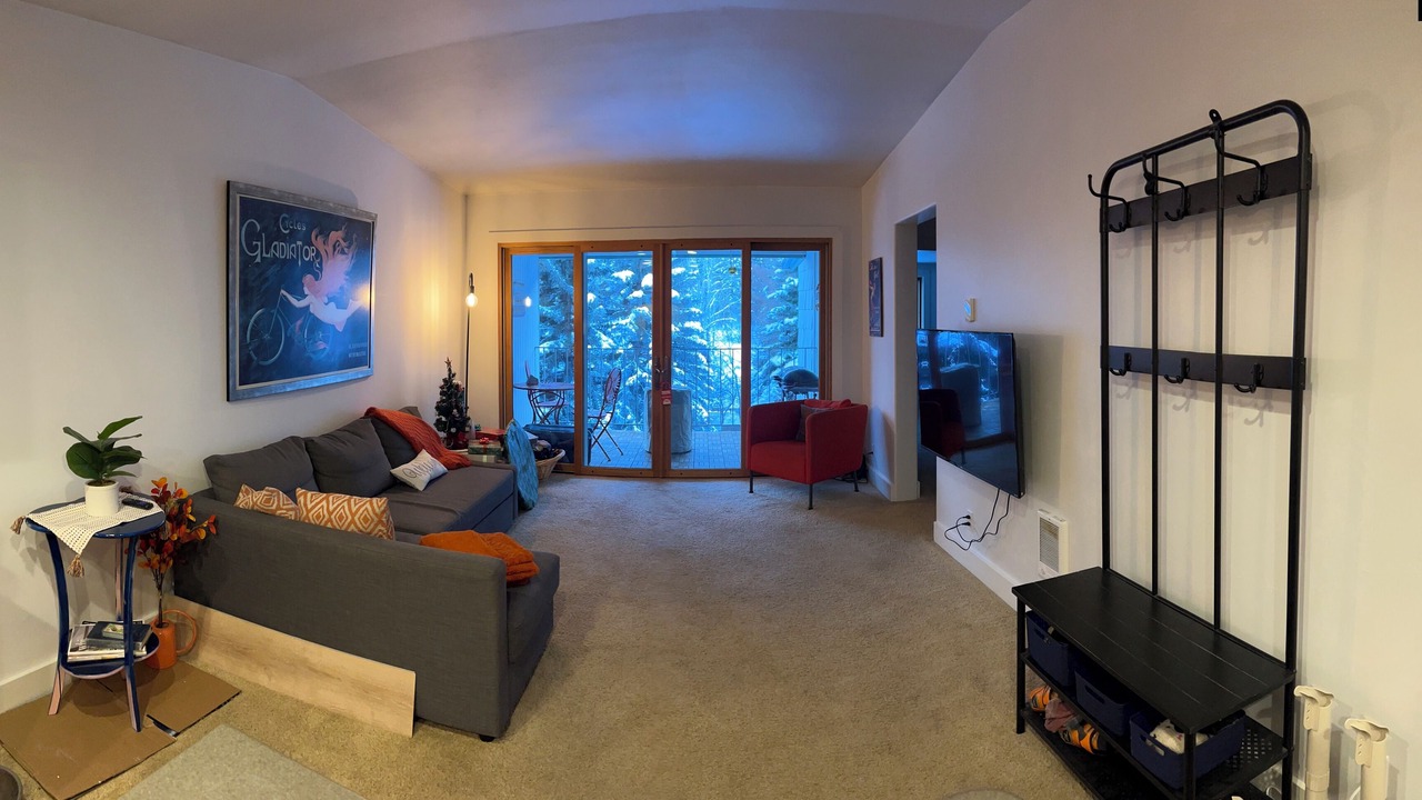 Photo of Livingroom in Warm Springs