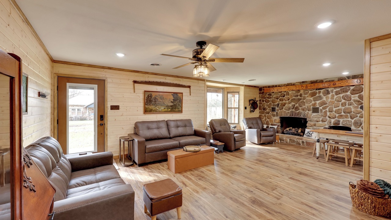 Photo of Livingroom in Magazine