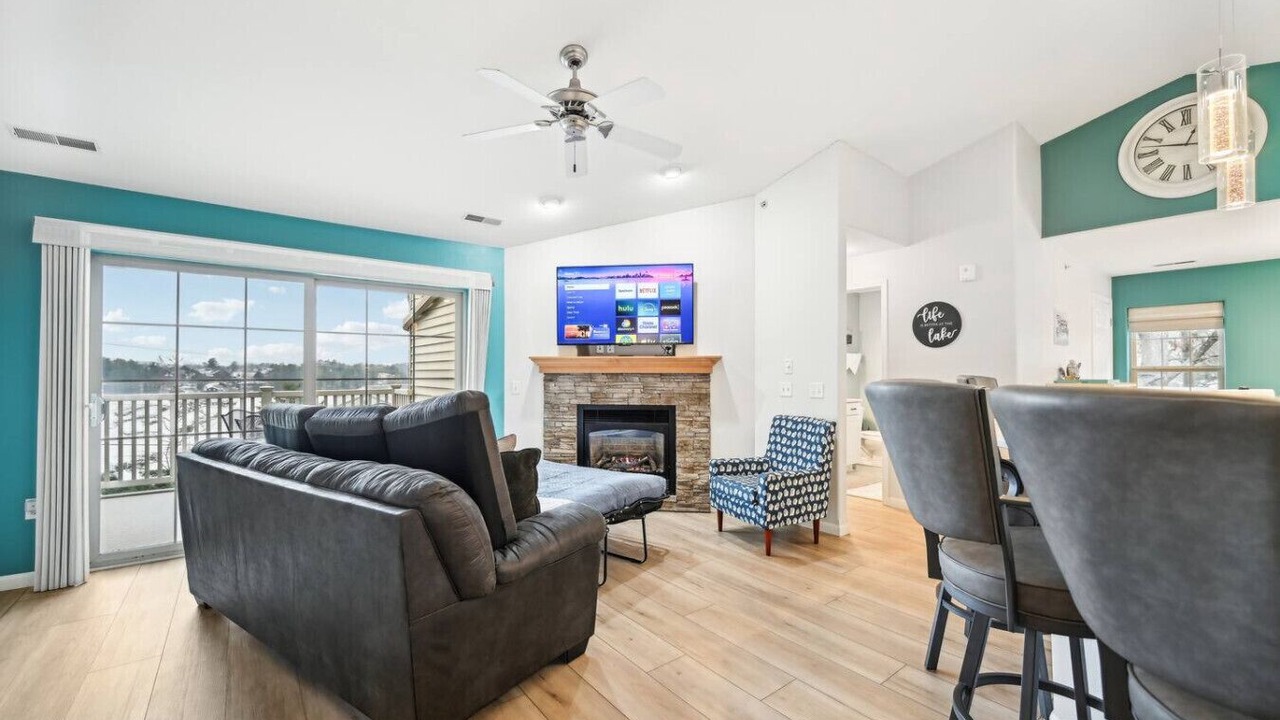 Photo of Livingroom in Lake Delton