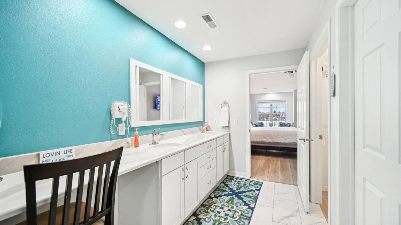 Photo of Bathroom in Lake Delton