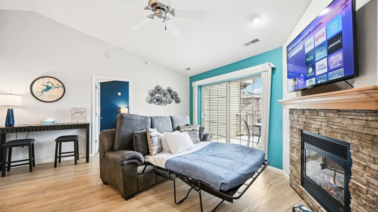 Photo of Livingroom in Lake Delton