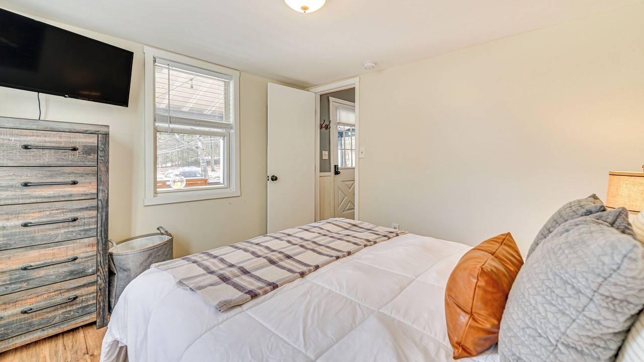 Photo of Bedroom in Brant Lake