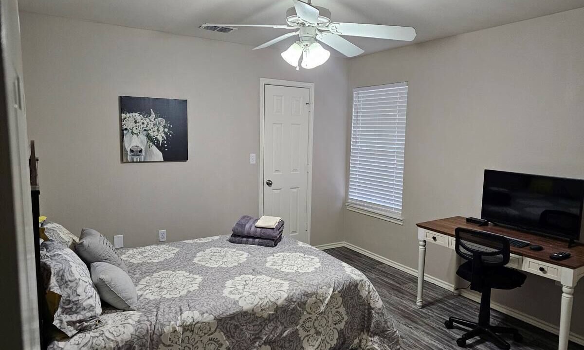 Photo of Bedroom in North by Northwest