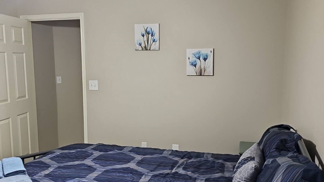 Photo of Bedroom in North by Northwest