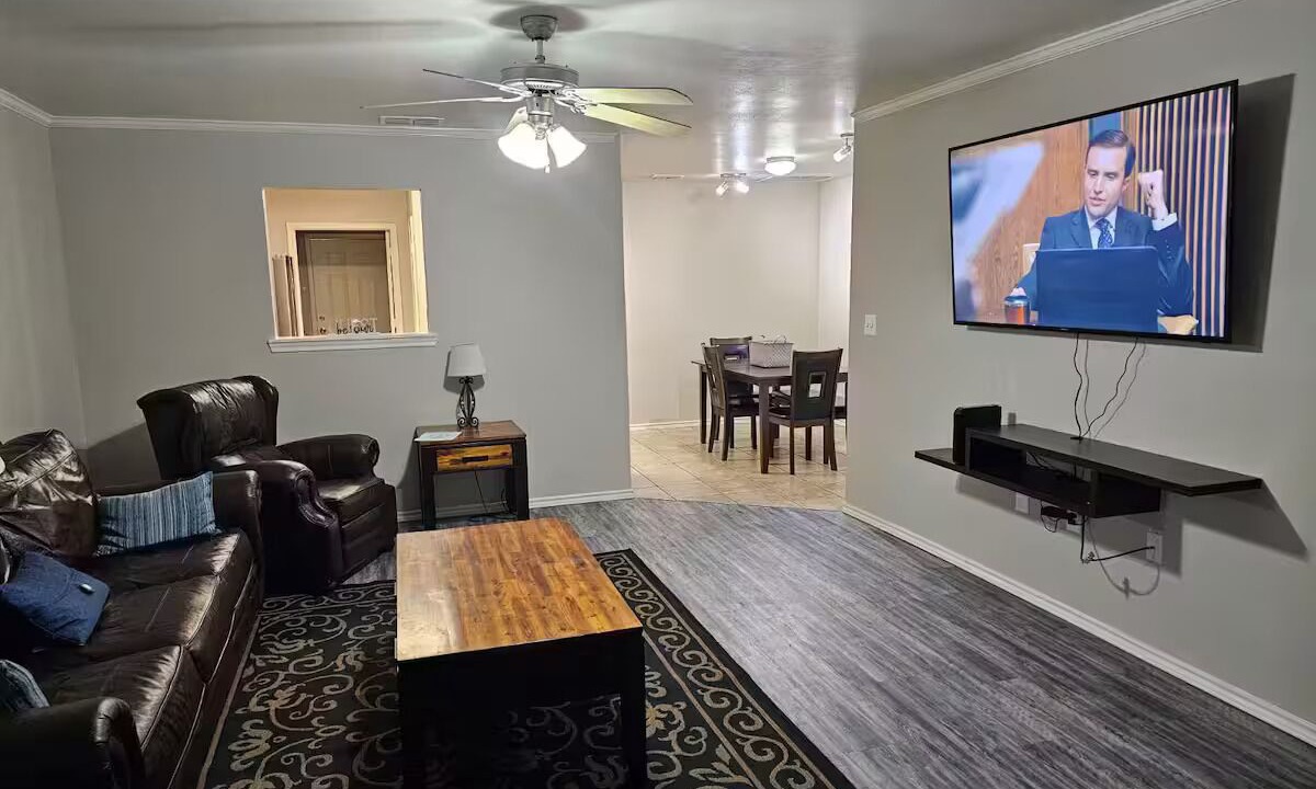 Photo of Livingroom in North by Northwest