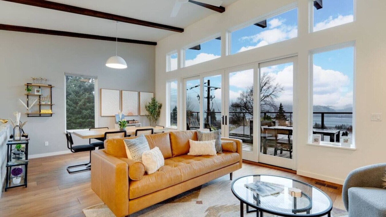Photo of Livingroom in Hood River