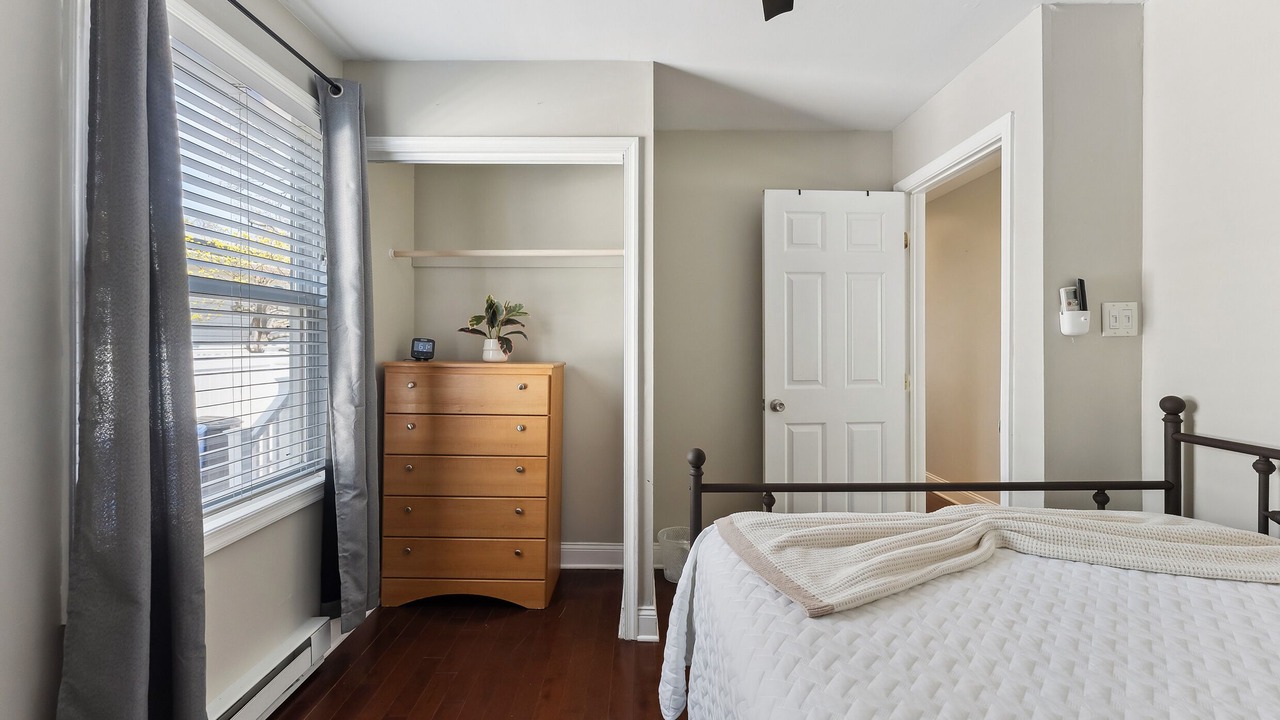 Photo of Bedroom in Town Bank