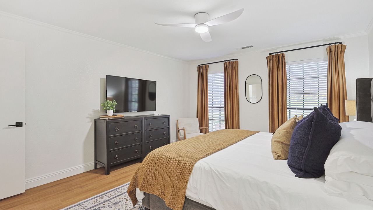 Photo of Bedroom in Grand Prairie