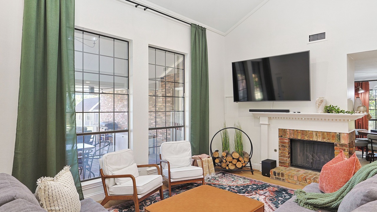 Photo of Livingroom in Grand Prairie