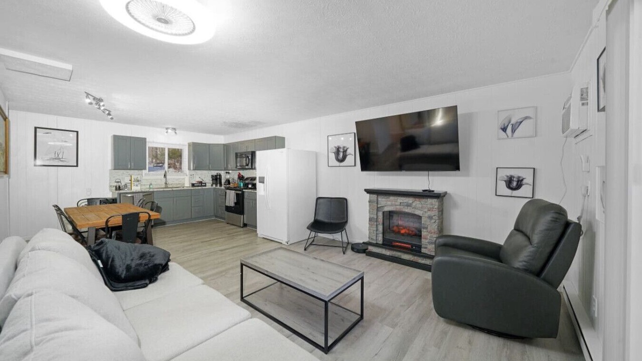 Photo of Livingroom in Streetsboro