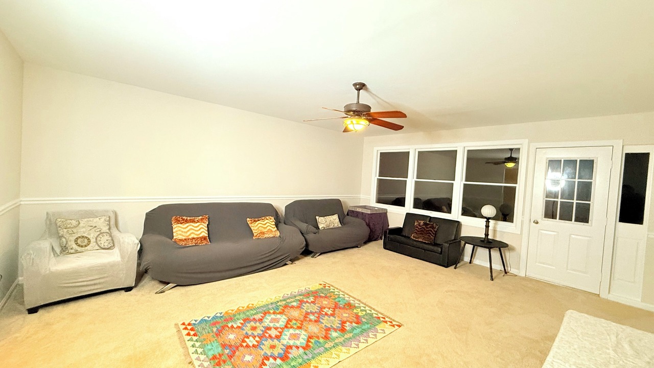 Photo of Livingroom in Haywood