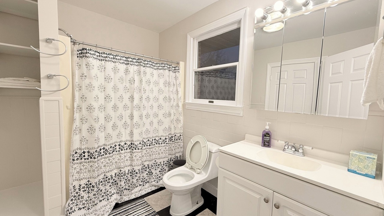 Photo of Bathroom in Haywood
