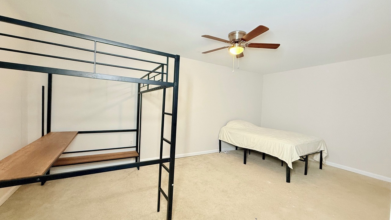 Photo of Bedroom in Haywood