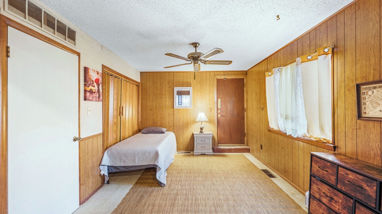 Photo of Bedroom in Lawton