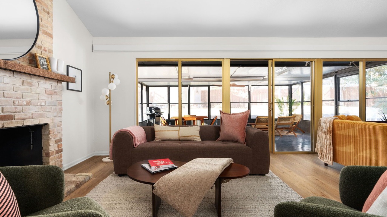 Photo of Livingroom in University Hills