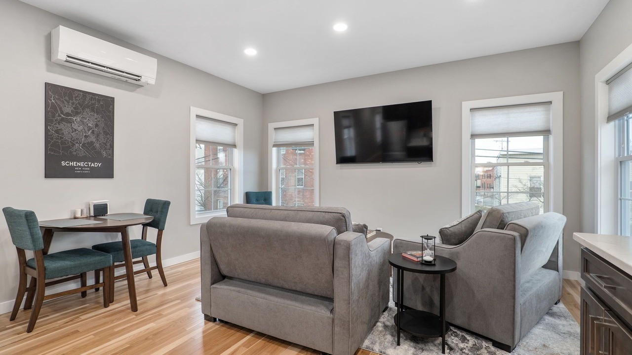 Photo of Livingroom in Stockade Historic District