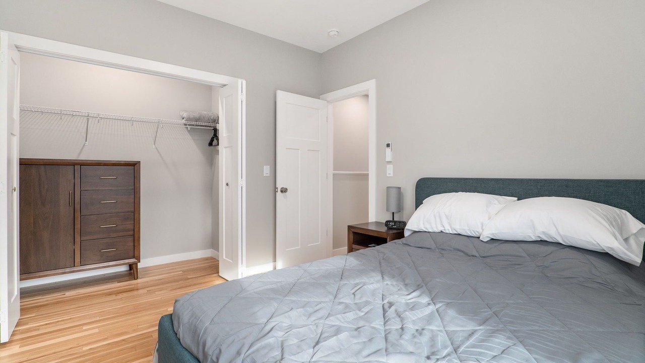 Photo of Bedroom in Stockade Historic District