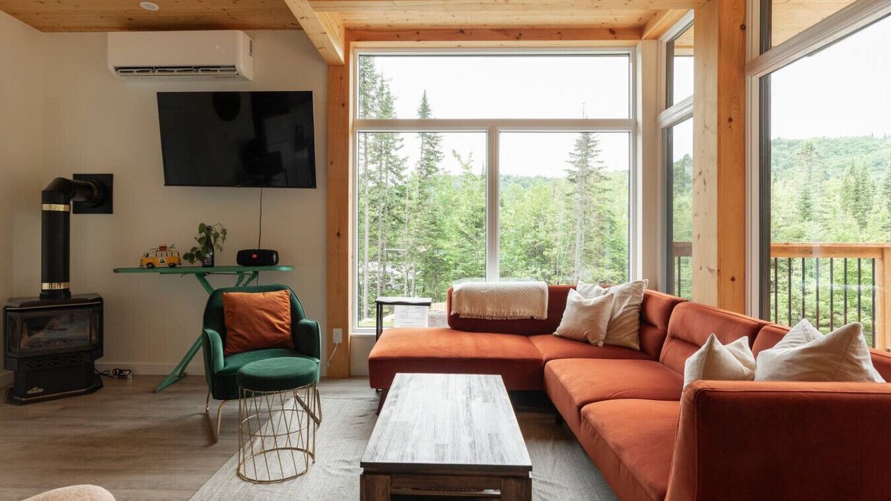 Photo of Livingroom in St-Adolphe-d'Howard