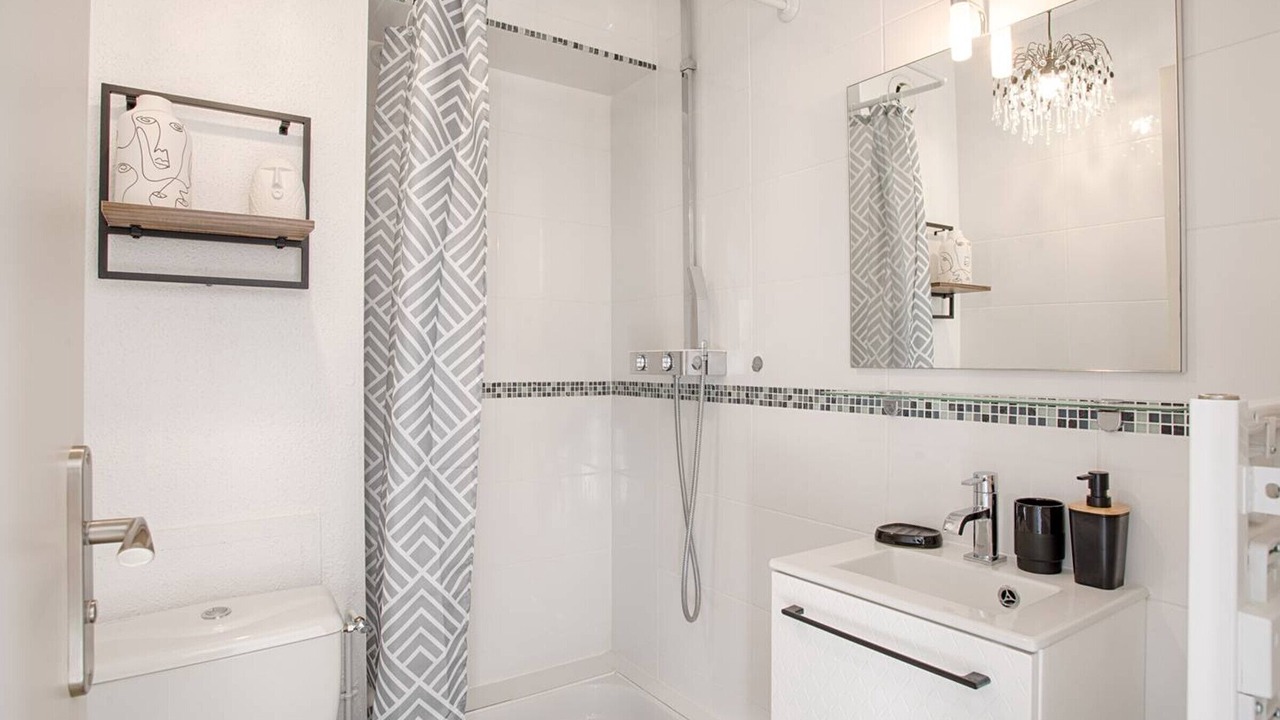 Photo of Bathroom in Le Home