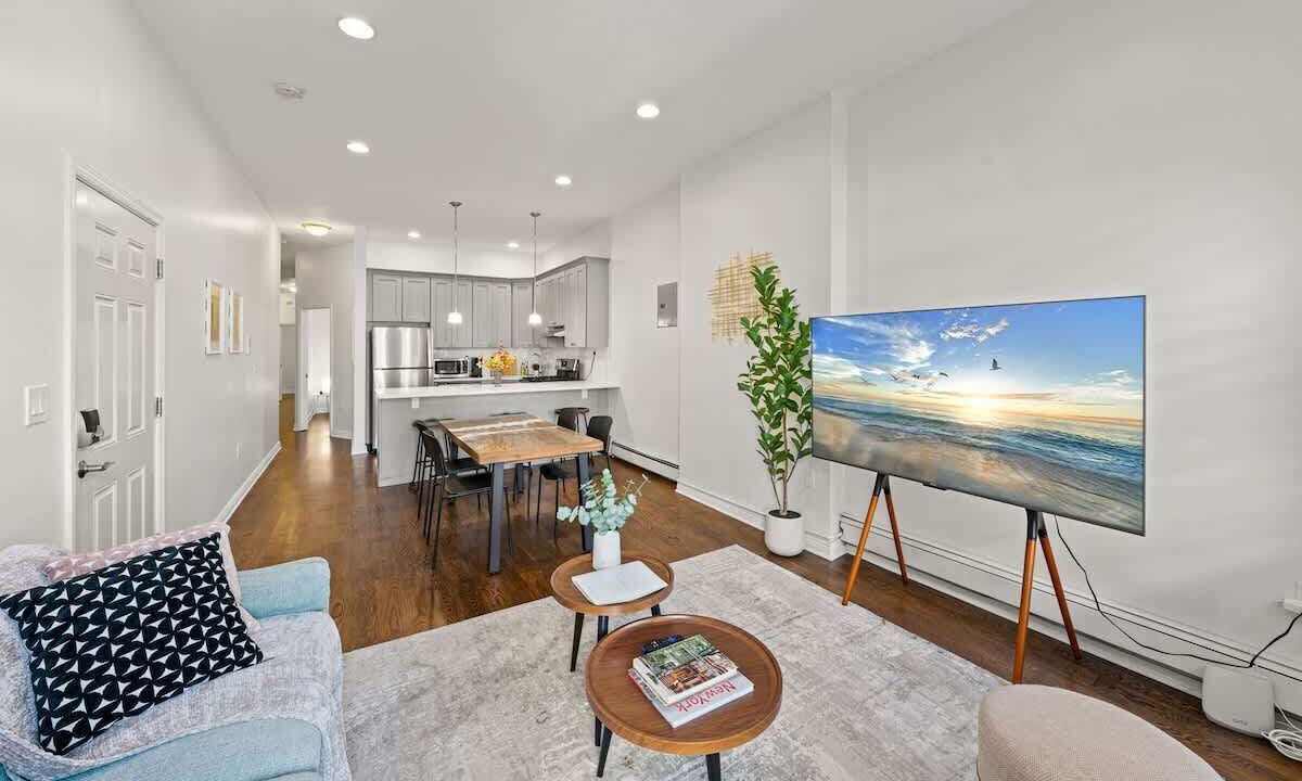 Photo of Livingroom in Historic Downtown