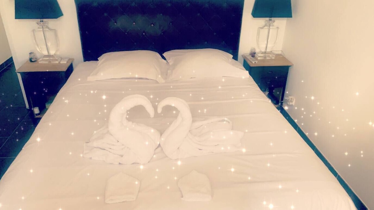 Photo of Bedroom in Jonquieres-Saint-Vincent