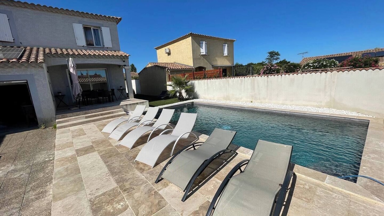 Photo of Outdoor in Jonquieres-Saint-Vincent