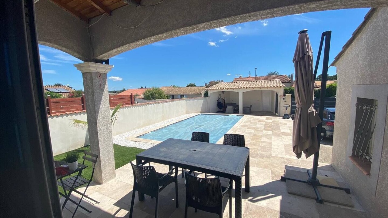 Photo of Outdoor in Jonquieres-Saint-Vincent