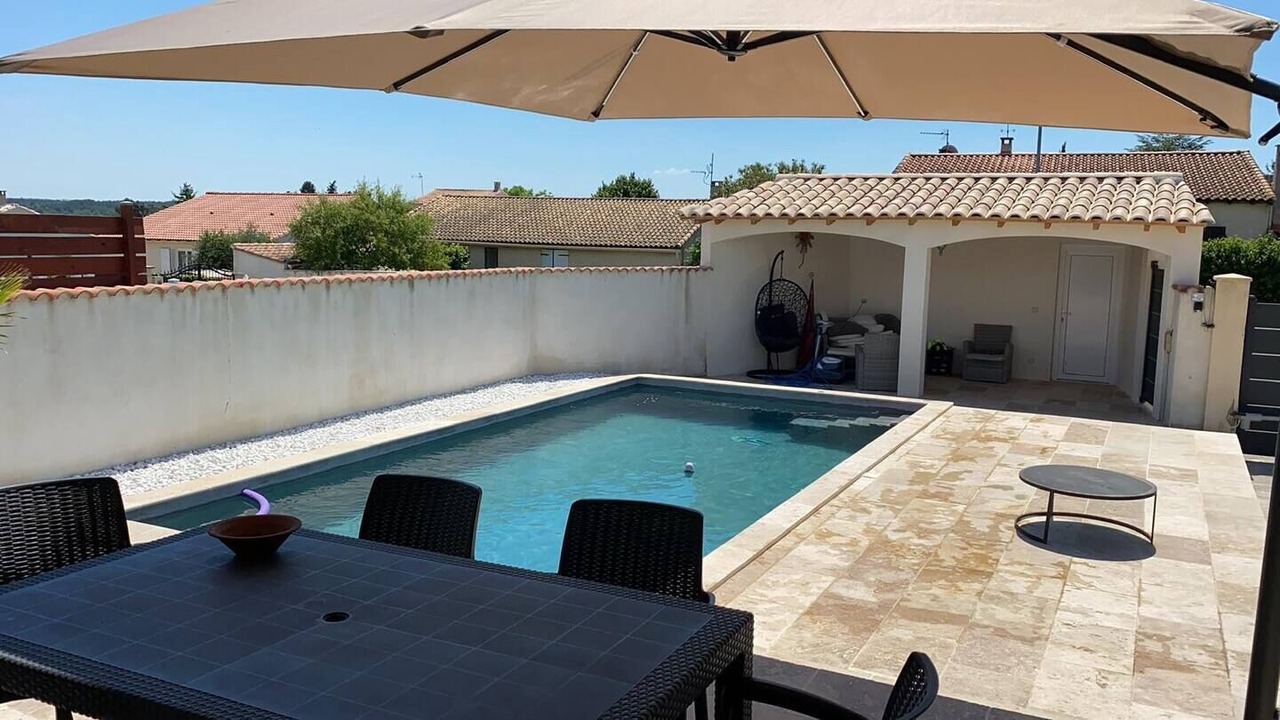 Photo of Outdoor in Jonquieres-Saint-Vincent