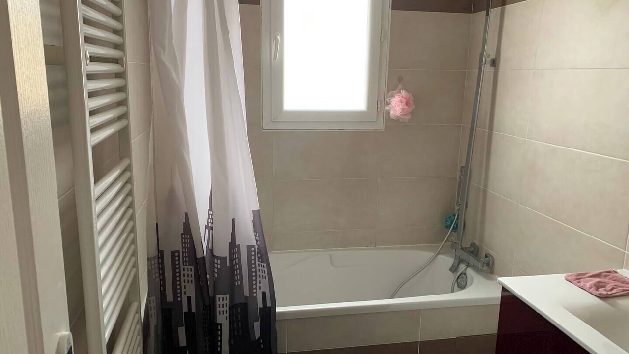 Photo of Bathroom in Jonquieres-Saint-Vincent