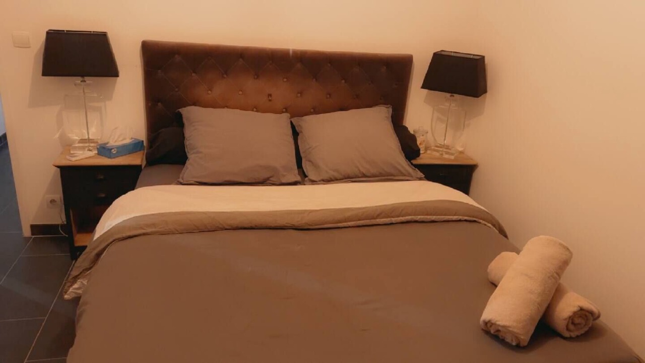 Photo of Bedroom in Jonquieres-Saint-Vincent