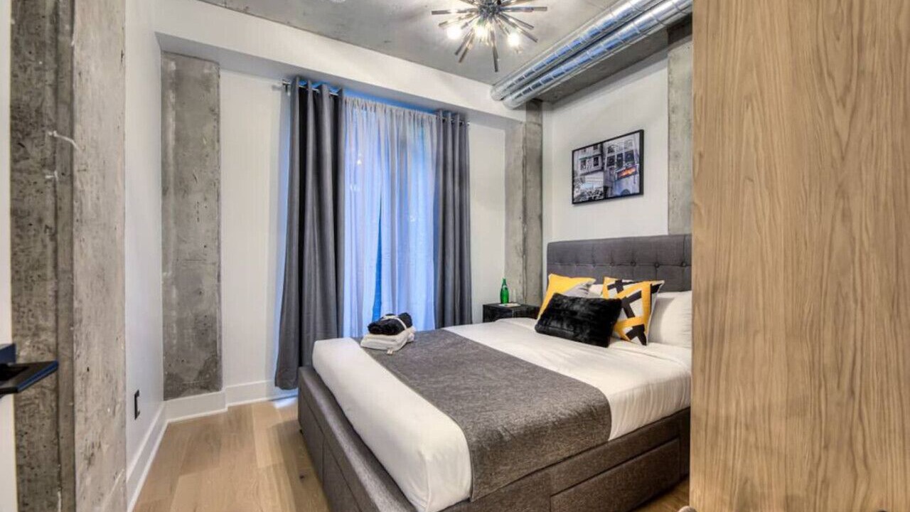 Photo of Bedroom in International District
