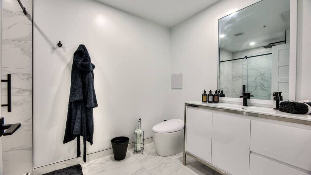 Photo of Bathroom in International District