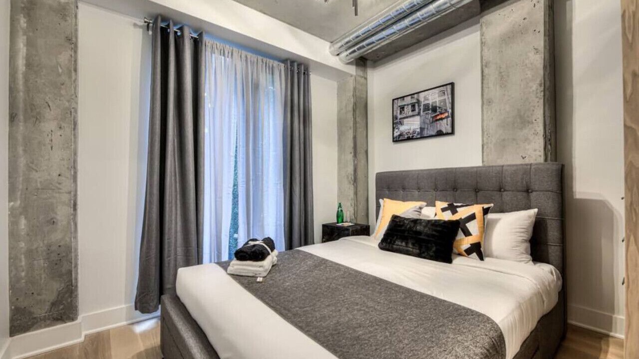 Photo of Bedroom in International District