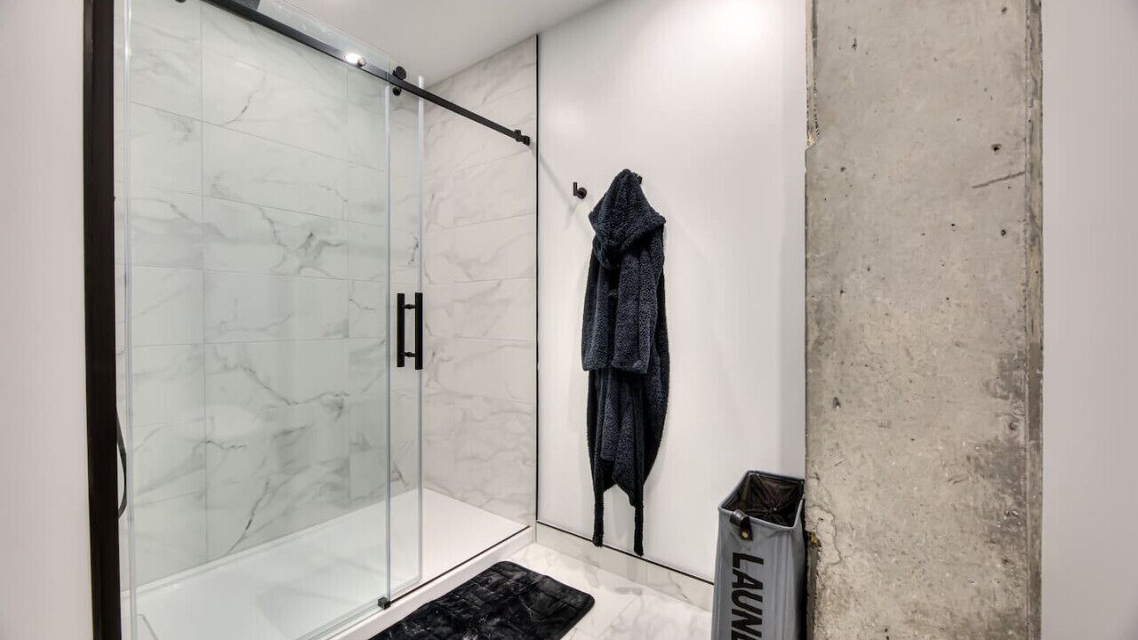 Photo of Bathroom in Cite Multimedia