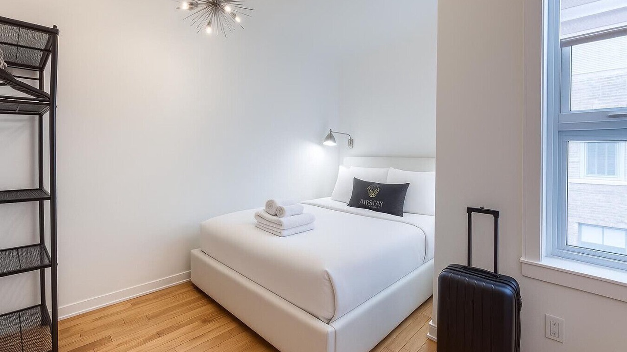 Photo of Bedroom in International District