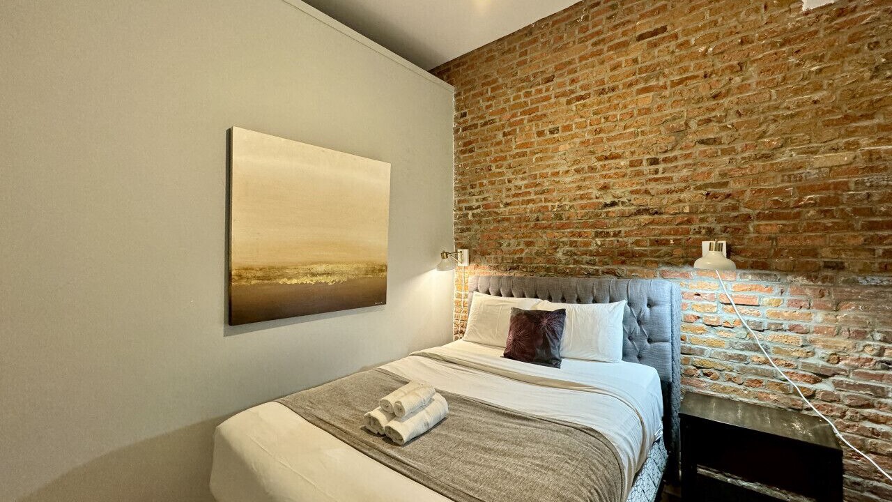 Photo of Bedroom in International District