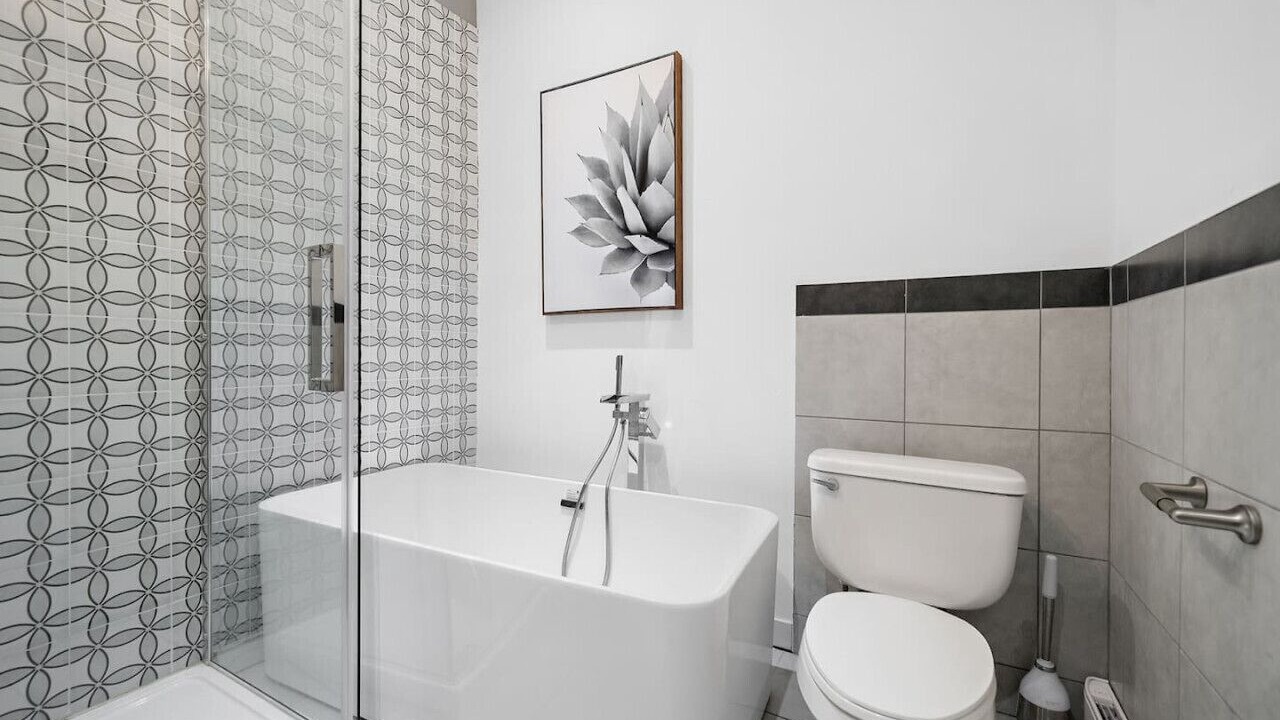 Photo of Bathroom in International District