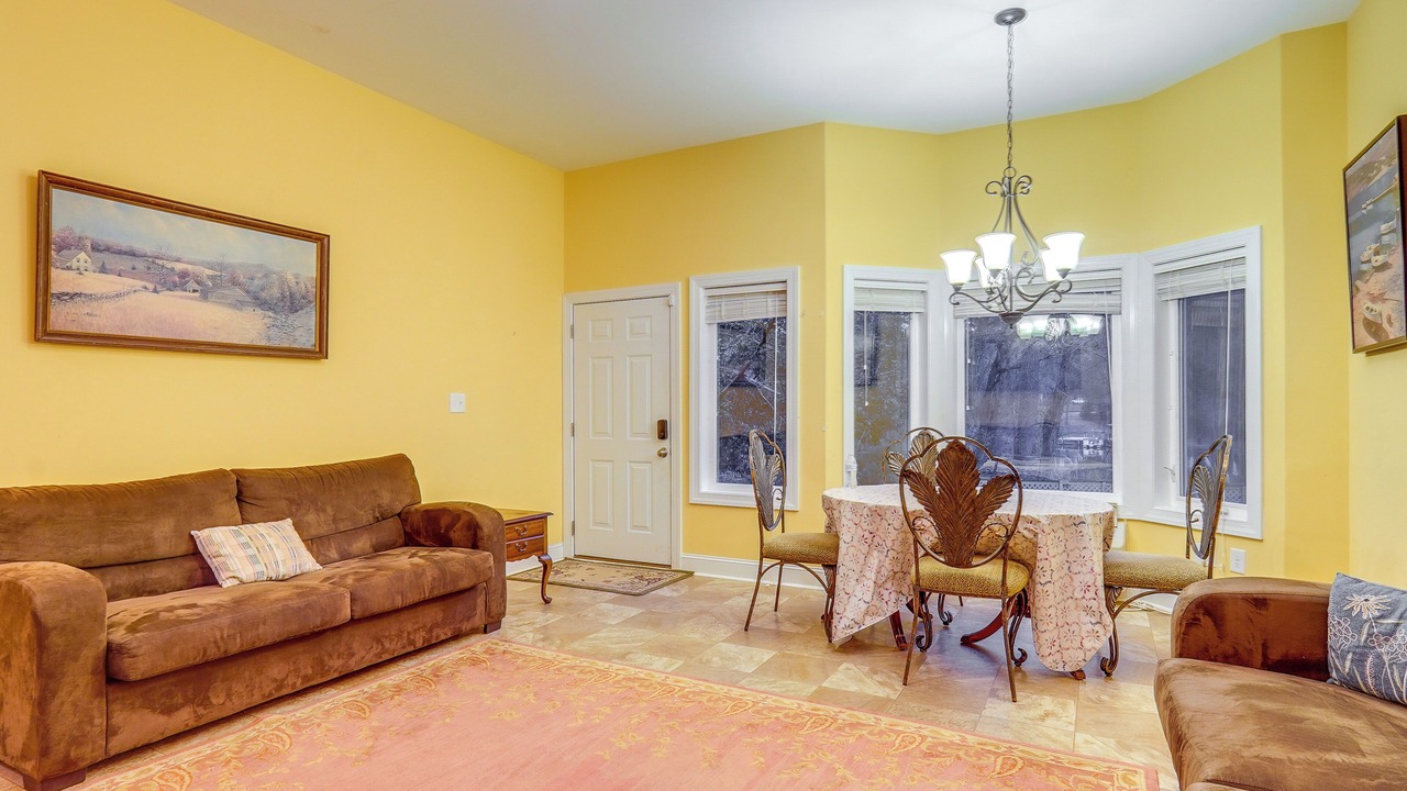 Photo of Livingroom in Westover
