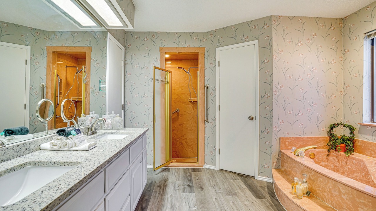Photo of Bathroom in Alvarado