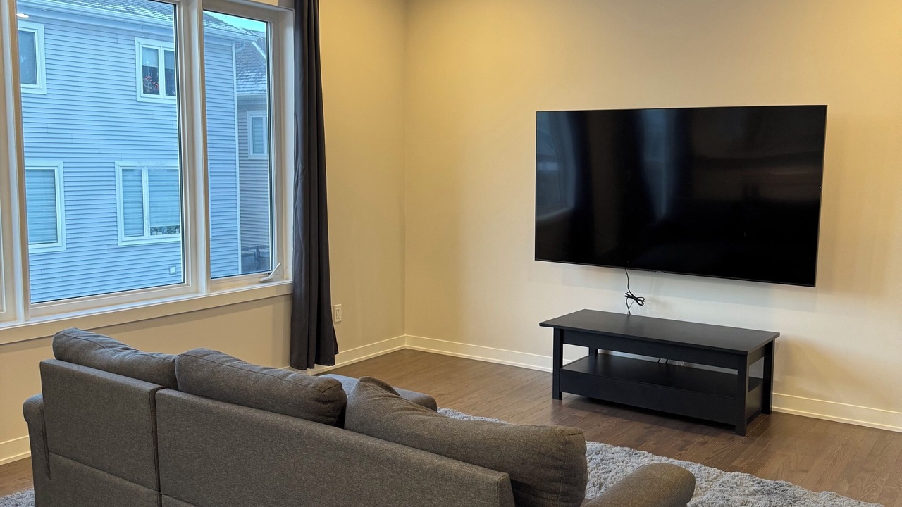 Photo of Livingroom in Ottawa Division