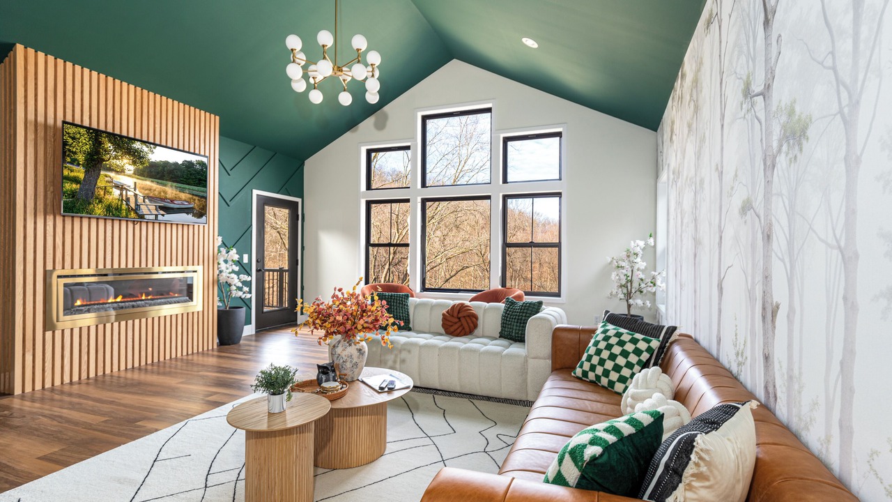 Photo of Livingroom in The Galena Territory