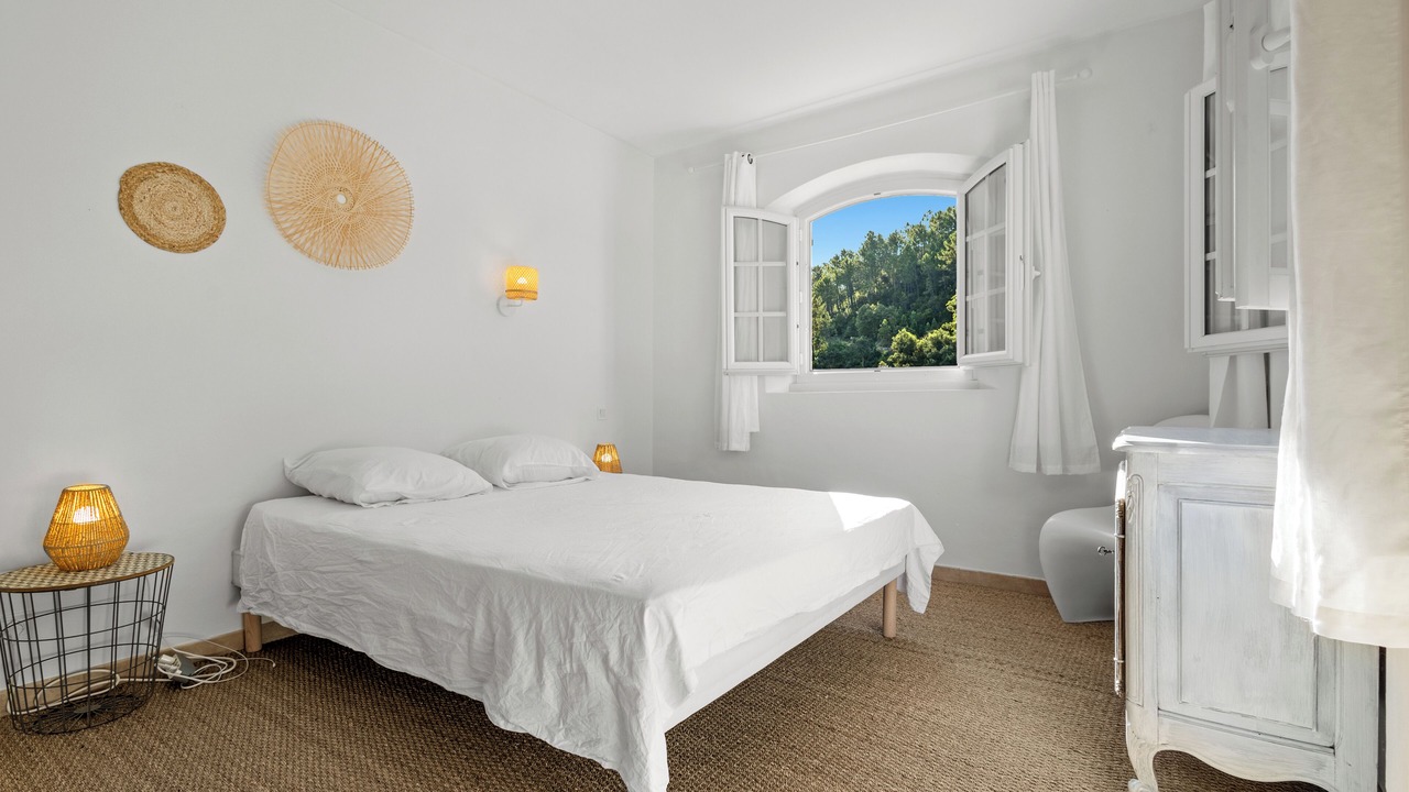 Photo of Bedroom in Theoule-sur-Mer