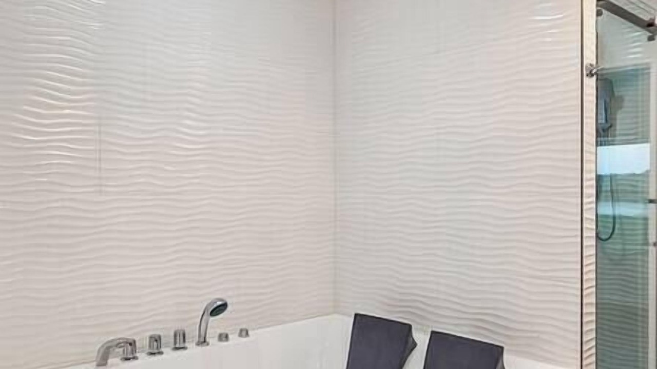Photo of Bathroom in Porum