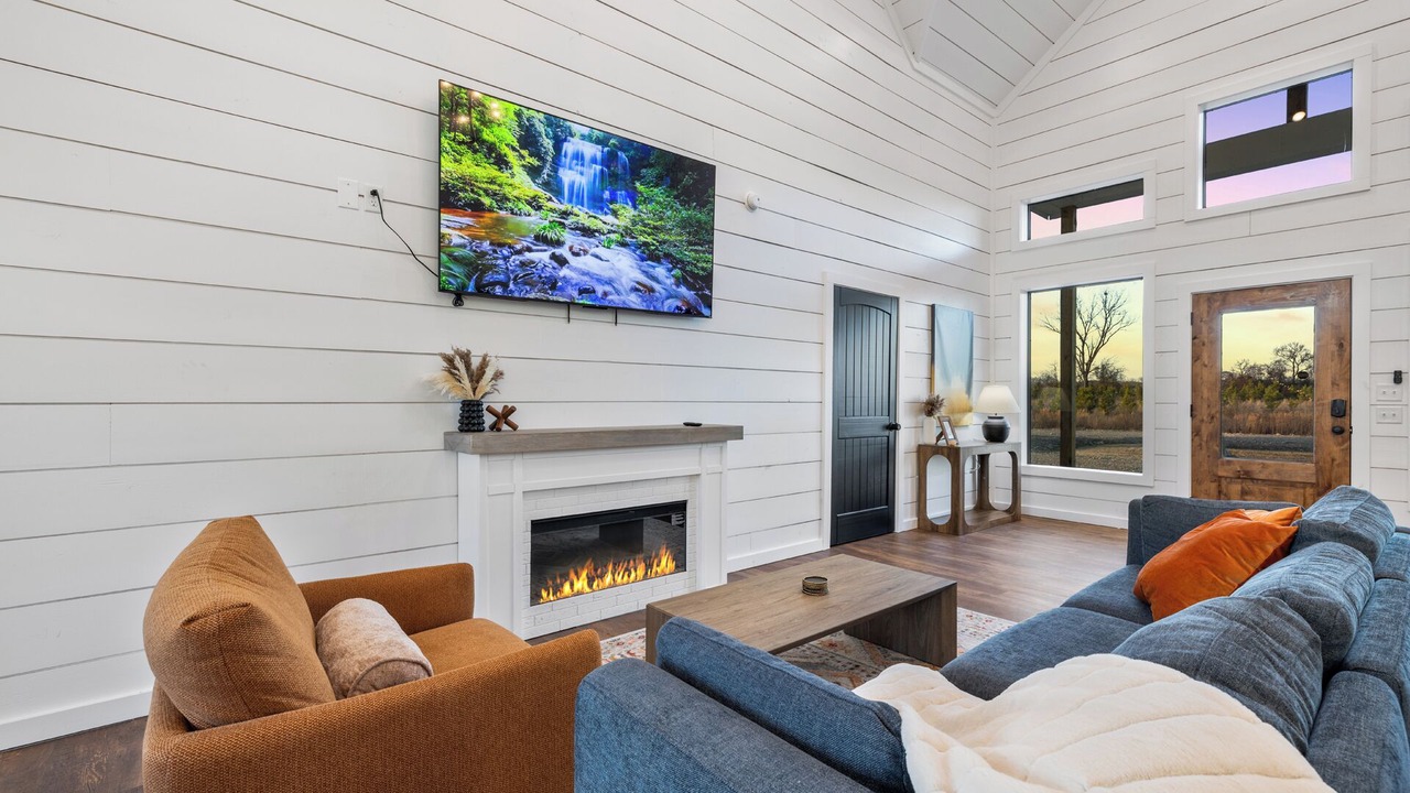 Photo of Livingroom in Broken Bow